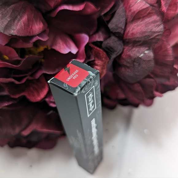 🆕 Underage Red 💄 KVD Beauty Everlasting Liquid Lipstick - Picture 5 of 10